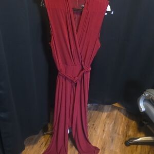 Simply Vera Vera Wang Burgundy Garment